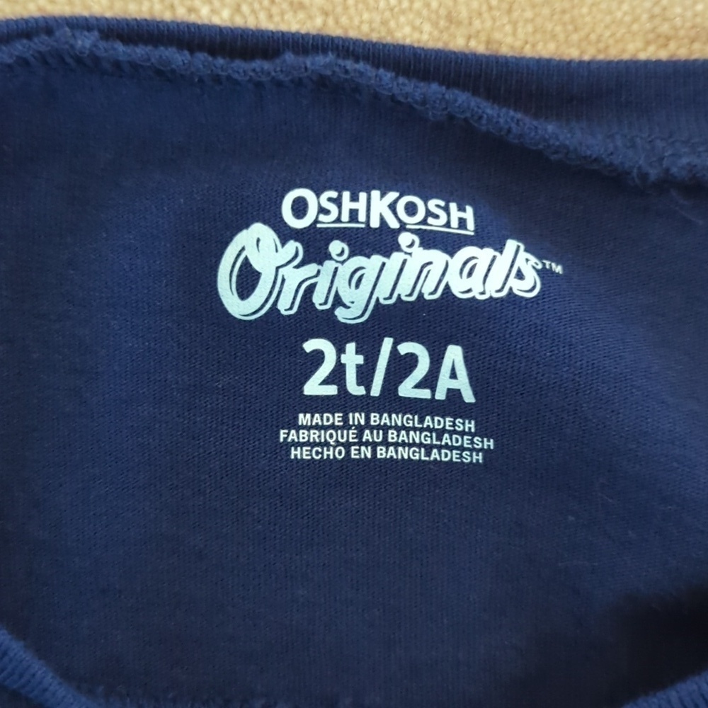 OshKosh 2T Reindeer Graphic Tee - Picture 3 of 7